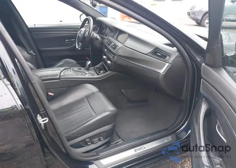 2013 BMW M5 из США, поврежденный, VIN WBSFV9C53DD096270